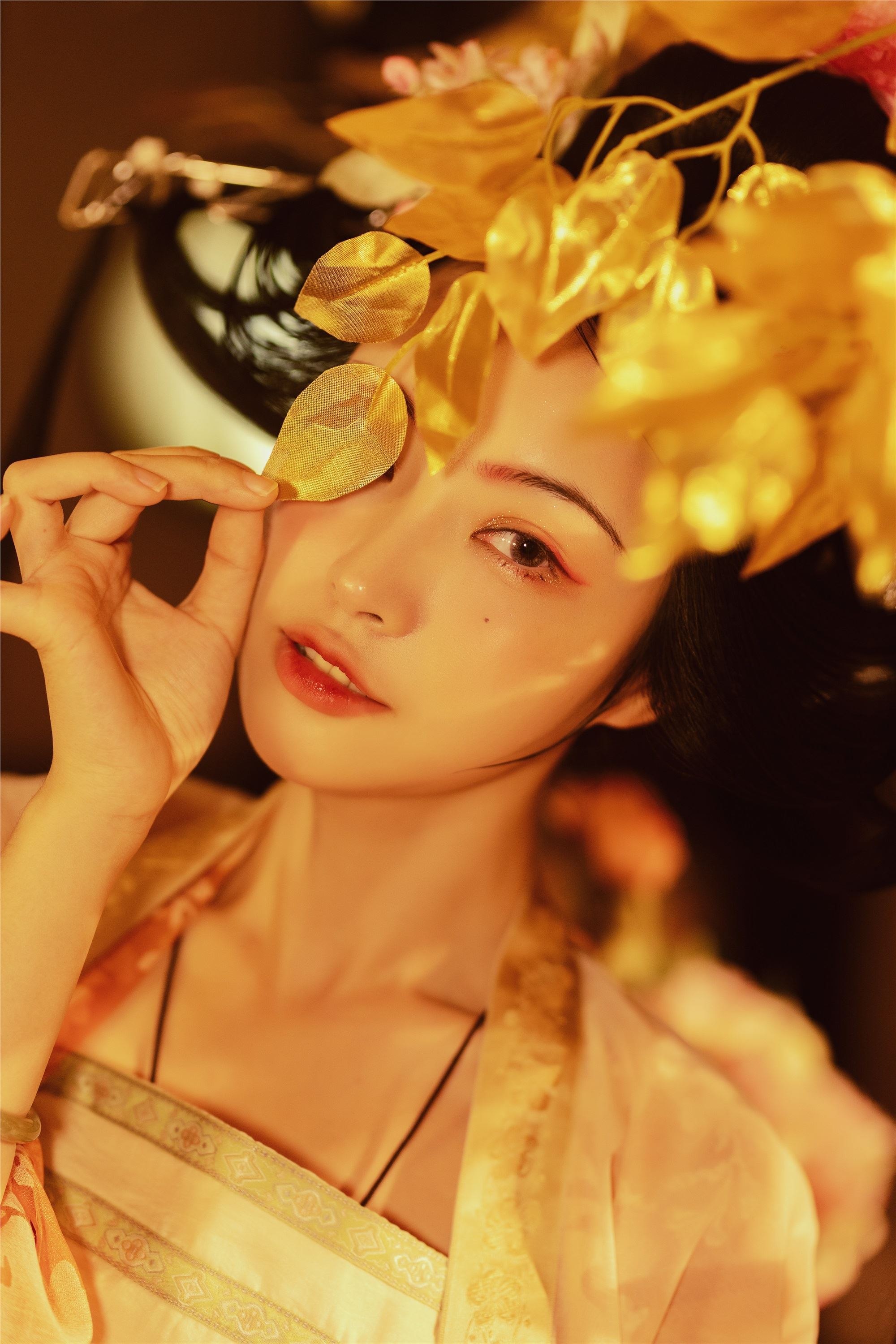 YITUYU艺图语 2021.08.30 藏娇 兰因